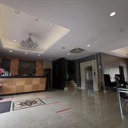 Hotel De Leon II Lahad Datu Exterior foto